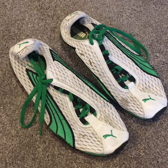 green and white pumas